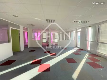 bureaux 211 m² le cres
