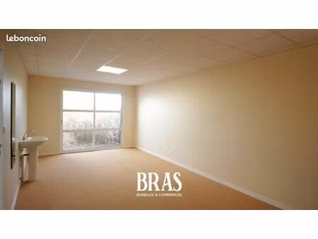 bureau 25 m²
