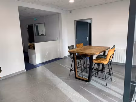 location bureau 145 m² à quimper (29000)
