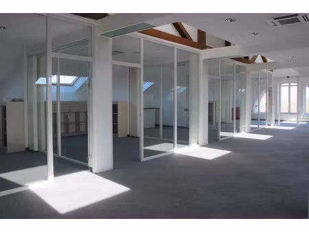 location bureau 247m2 reims 51100 - 3253 € - surface privée