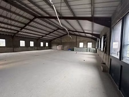 location bureau vivonne 220 m²