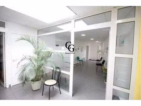 location bureaux et commerces aux sorinières (44840) : à louer / 45m² les sorinières