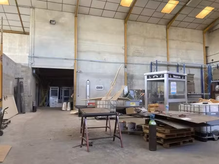 location commerce 554 m² à leucate (11370)
