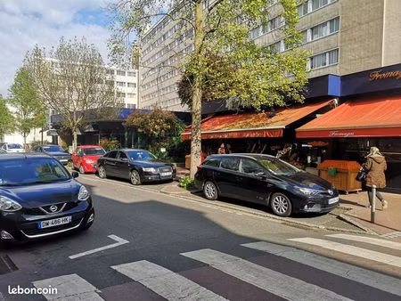 boutique 87 m² sevres