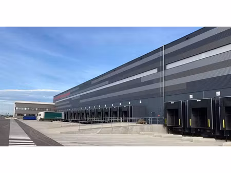 location entrepôt / local d'activités port st louis du rhone 12 816 m²