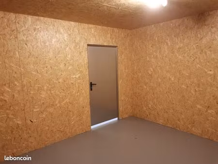 titre annonce : garde meubles  box  mini entrepôts  archives  self stockage