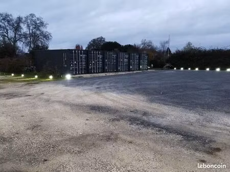 location box container et parking dédié
