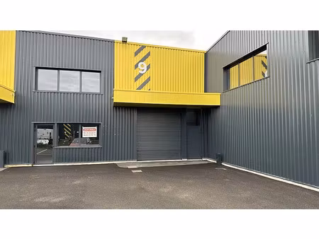 vente/location local d'activités frans 542 m²