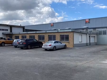 location local d'activités fretin 698 m²