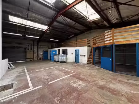 location local d'activités poitiers 788 m²