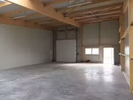location local d'activités saint leonard 144 m²