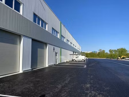 vente local d'activités tresses 1 525 m²