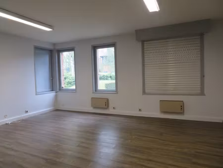 location locaux professionnels 41.7 m² à villeneuve-d'ascq (59491)  844 €