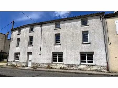vente maison 10 pièces 215 m² baignes-sainte-radegonde (16360)