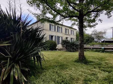 vente maison 10 pièces 290m2 burie 17770 - 488250 € - surface privée