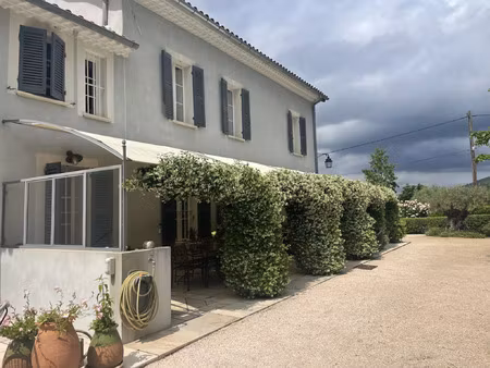 vente maison 7 pièces 282 m² la crau (83260)