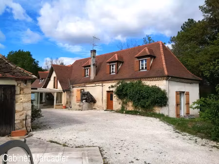 vente maison 8 pièces 190 m² lembras (24100)