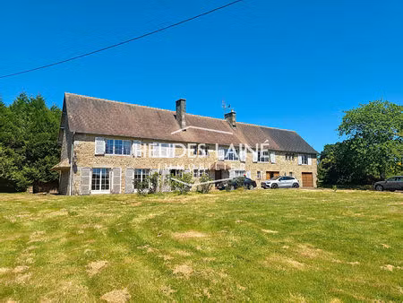 manche -saint pois - longère sur un parc de 7549 m²