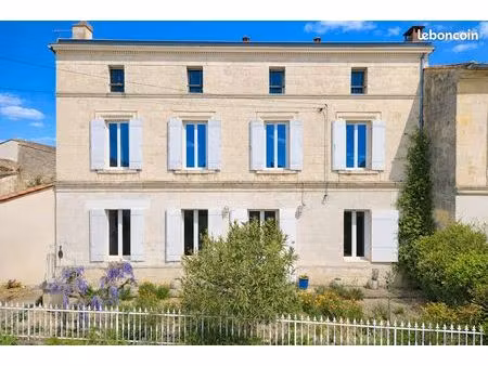 propriété 8 pièces 225 m²
