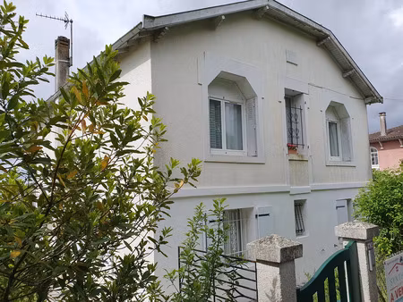 vente maison saintes 17100 - - surface privée