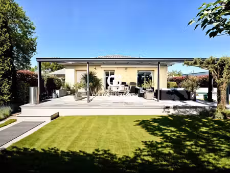 andernos - villa de 168m² dans un secteur calme avec piscine et terrasse