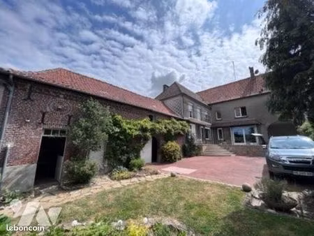 maison 6 pièces 216 m²