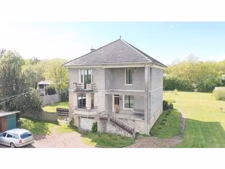 villa 20ème sur 3 460 m² de terrain avec piscine