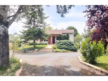 laboutarie  villa avec dépendances vendue en viager occupé.