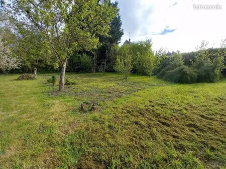 terrain 741 m² pinon