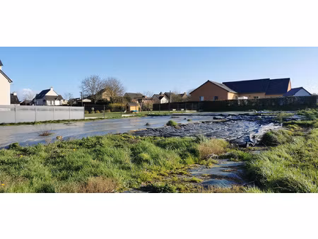 terrain constructible de 815m2