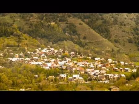 terrain a louer de 1080m2 a st martin de queyrieres 05 hautes alpes numéro parcelle b 0834