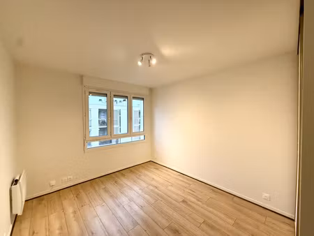 studio en centre ville proche rer e