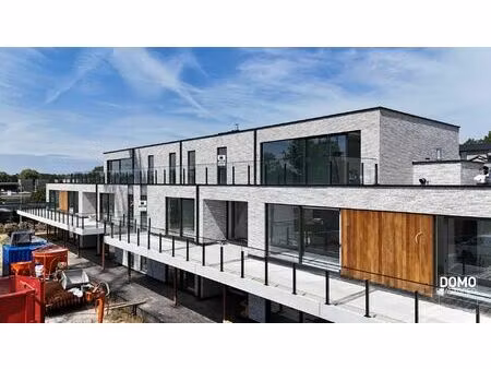 knap architecturaal woonproject in het centrum van kermt