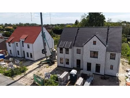 energiezuinige halfopenbebouwing met 3 slaapkamers te kermt