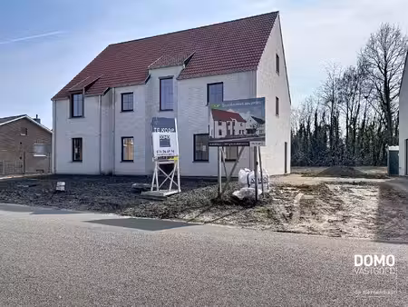 energiezuinige halfopenbebouwing met 3 slaapkamers te kermt