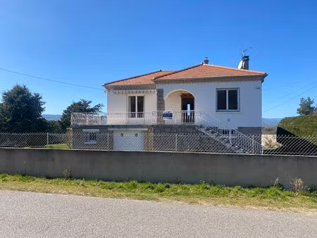 belle maison traditionnelle de 144 m2 sur la commune de périgneux.
