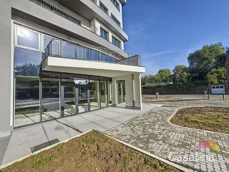 handelsgelijkvloers te huur in een nieuwbouwproject