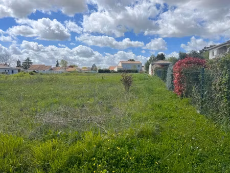 vente terrain 4450 m² à plassac (33390)  124 775 €