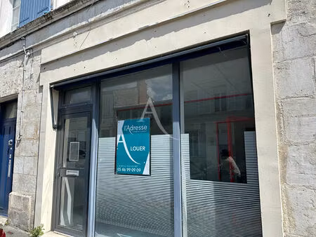 location commerce 4 pièces 80 m² à rochefort (17300)