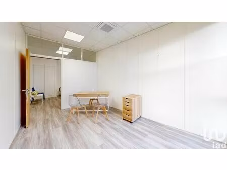 location commerce 14 m² à serris (77700)