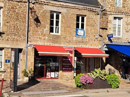 vente immeuble à lassay-les-châteaux (53110) : à vendre / 300m² lassay-les-châteaux