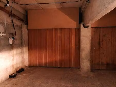 vente garage et parking à granville (50400) : à vendre / granville