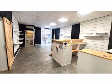 a louer local commercial 150 m² - nice liberation