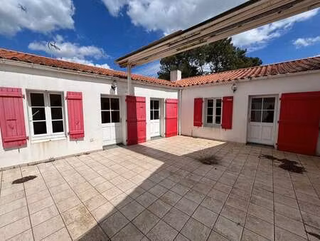 vente bureaux et commerces à la faute-sur-mer (85460) : à vendre / 186m² la faute-sur-mer