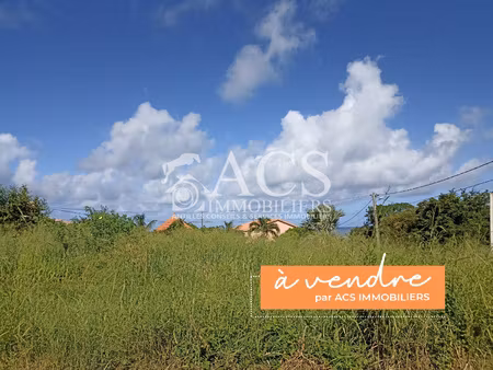 terrain plat de 751m2 - le francois