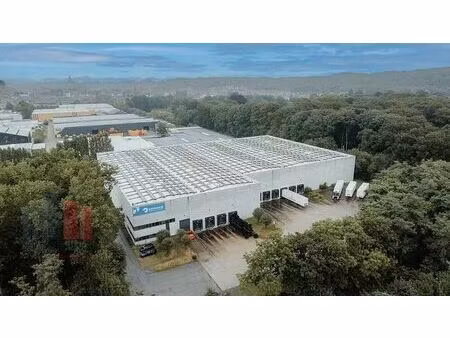 logistiek magazijn van 8.257 m² nabij de e314