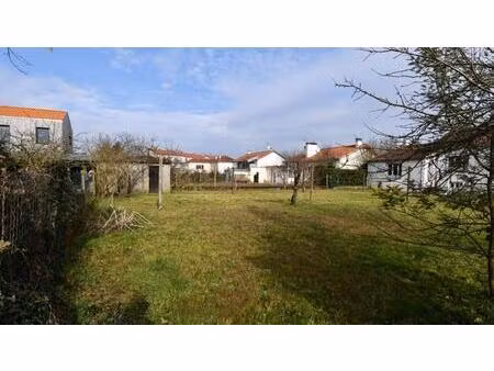 terrain constructible  en second rideau  à viabiliser de 475 m²