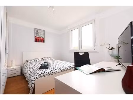 à louer chambre 12 m² – 1 075 € |luxembourg-beggen