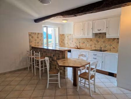 location maison 3 pièces 70m2 la motte 83920 - 750 € - surface privée