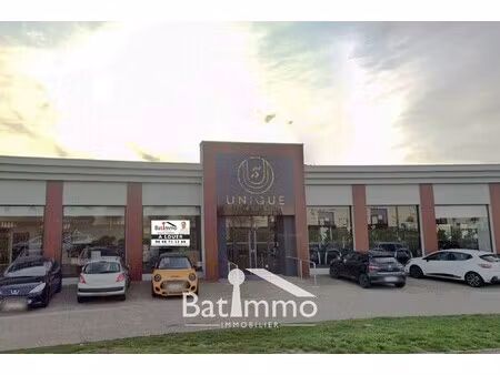 location local commercial